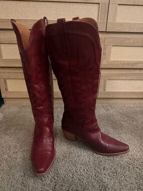 Women's Burgundy Western Knee-High Boots